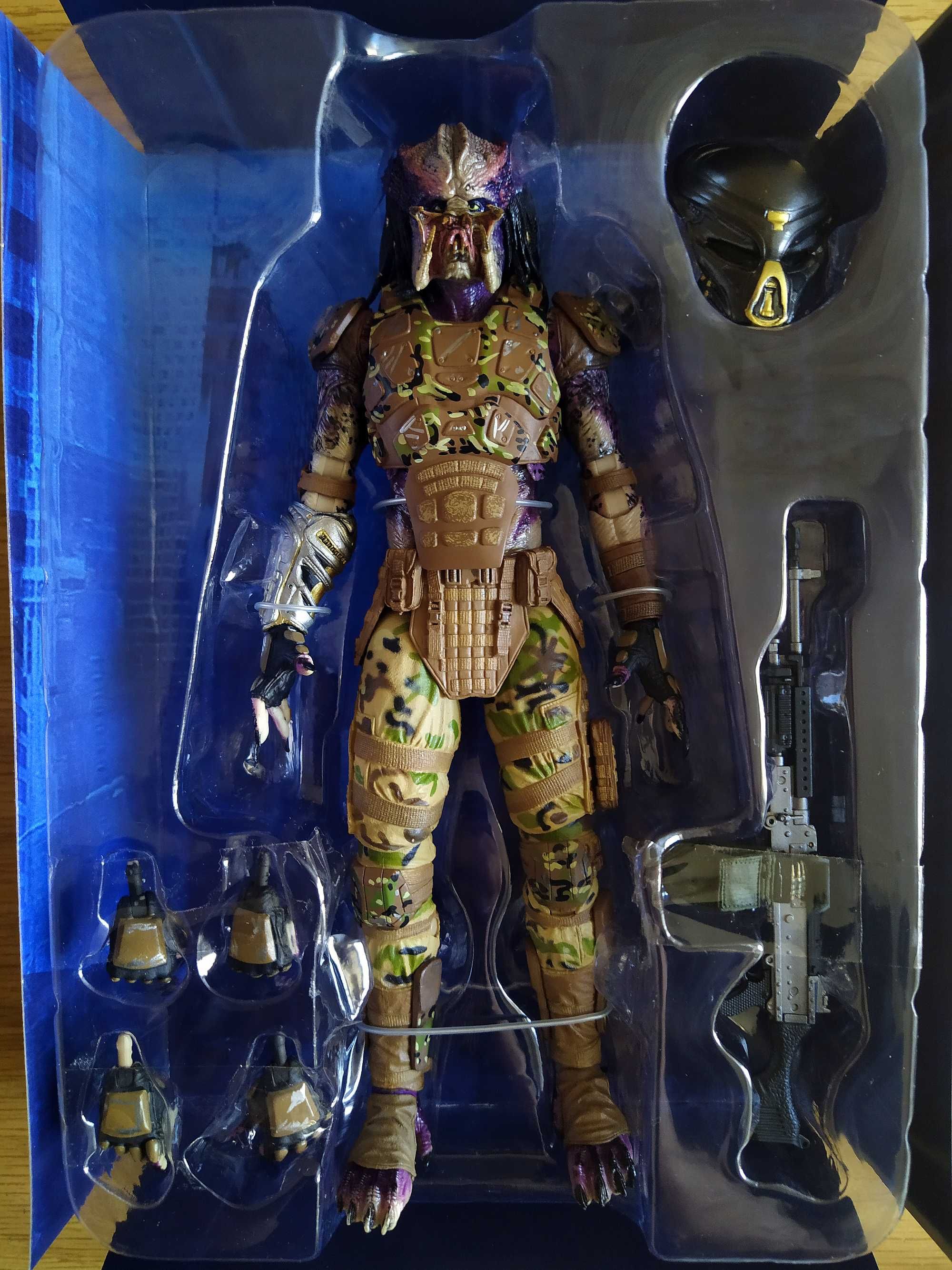 Екшън фигури NECA Emissary Predator 1 & 2