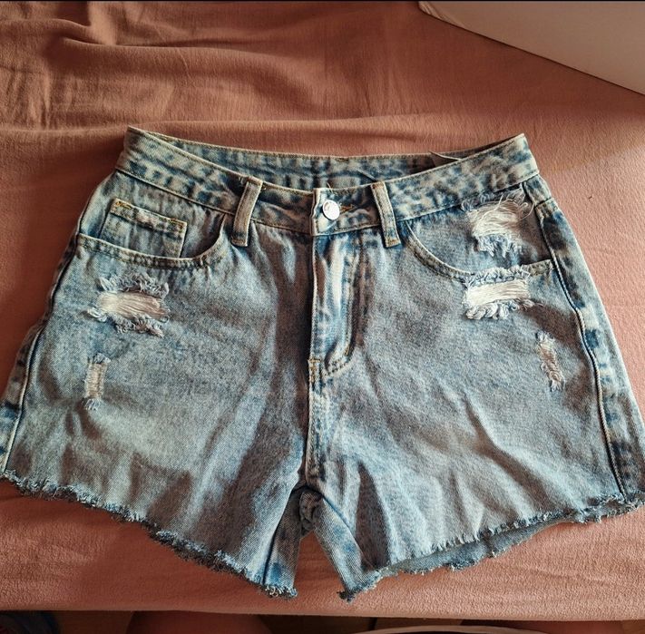 Pantaloni scurți Shein