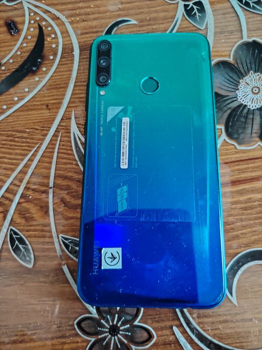 Телефон HUAWEI P40 lite E