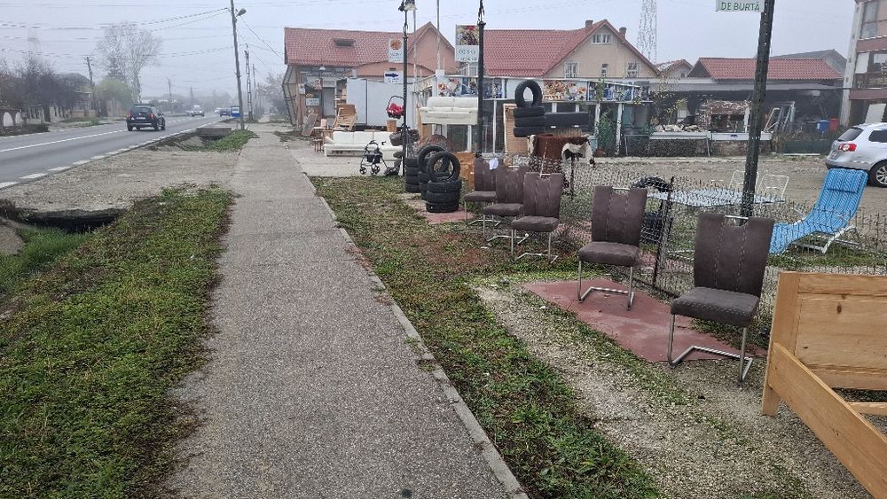 Vand sau inchiriere spatiu comercial plus teren