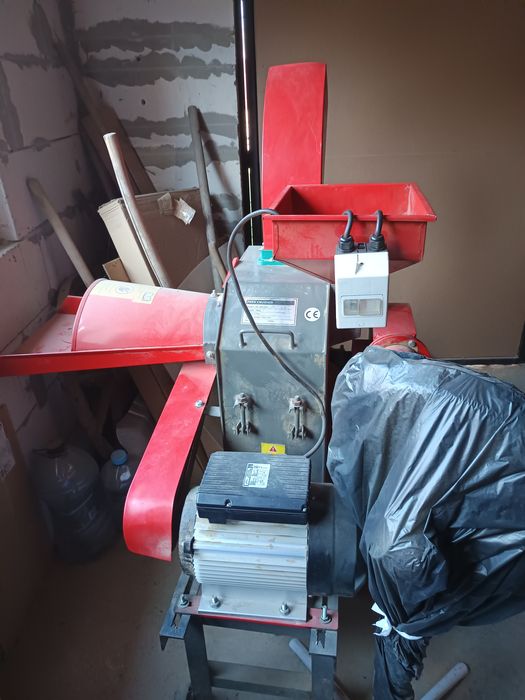 Moară cu ciocănele