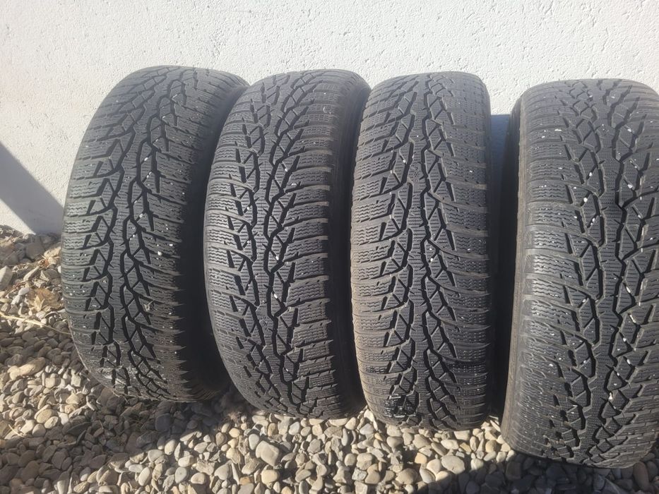 Anvelope de iarna Nokian 195/65R15