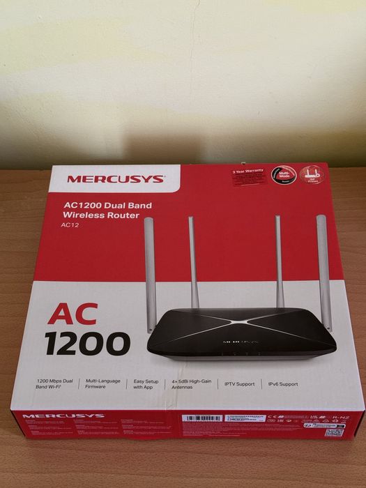 Router Wi-Fi Mercusys AC1200 Dual Band, ușor negociabil.