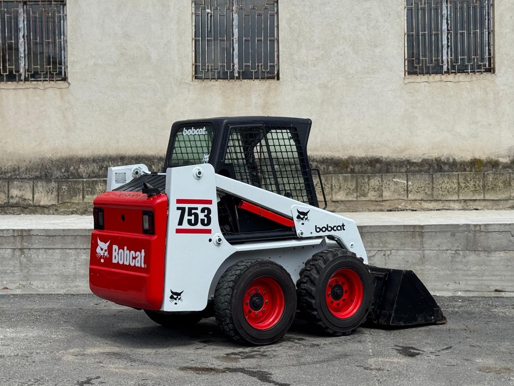 Bobcat 753  / motor kubota 4 cilindrii / 2700kg