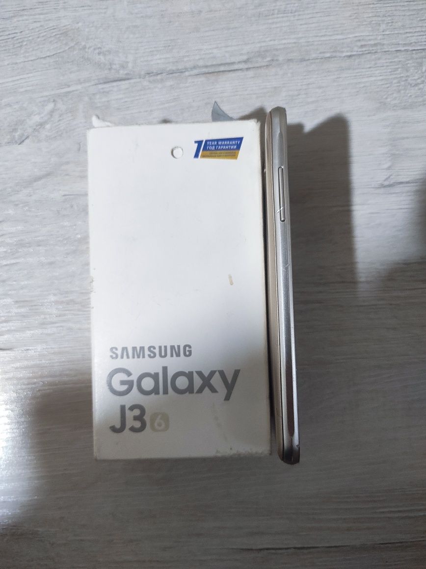 Samsung Galaxy J3 2016 sotiladi (zapchast uchun)