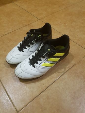 Детски футболни обувки N33