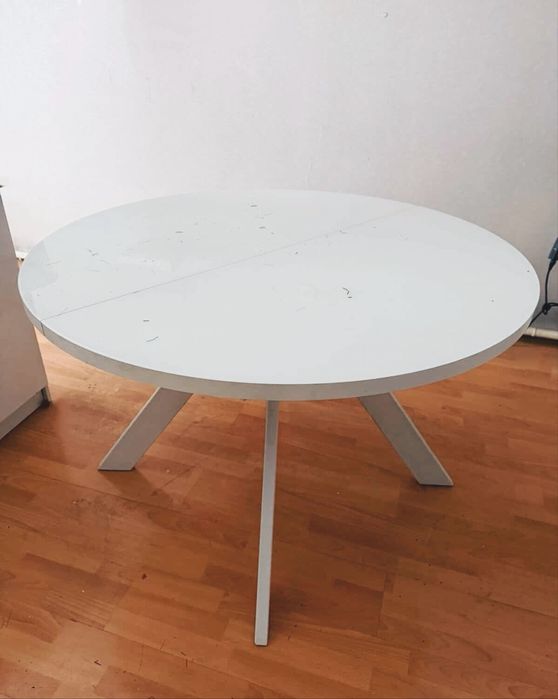 Продам обеденный стол раздвижной