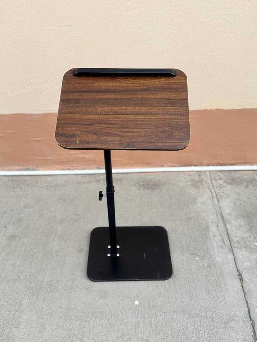 Стол для ноутбука , высокий и низкий