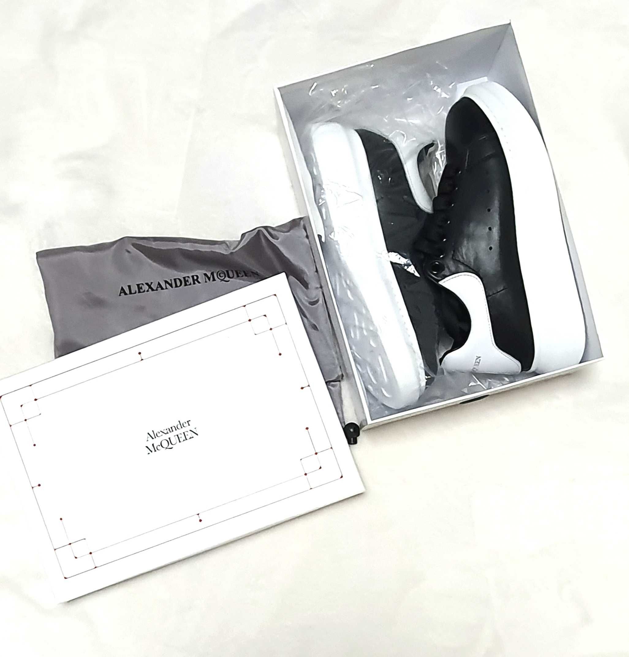 Sneakers Alexander Mcqueen black and white