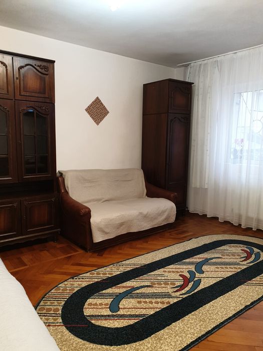 Ofer spre închiriere un apartament cu 1 camera