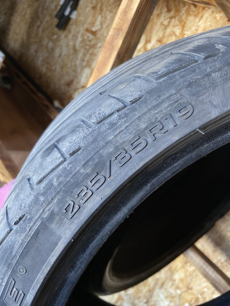 235/35/19 Triangl