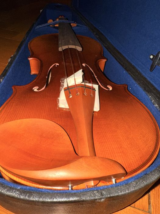 Vând vioară nemțească 3/4 sau 4/4