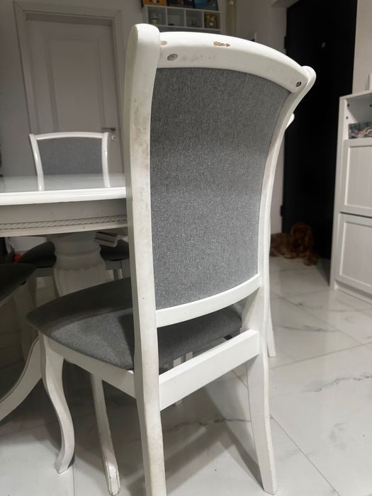 Masa de lemn extensibile + 4 scaune de vânzare