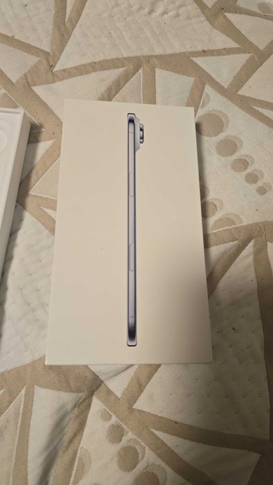 iPhone 17 air,sky blue 1 TB