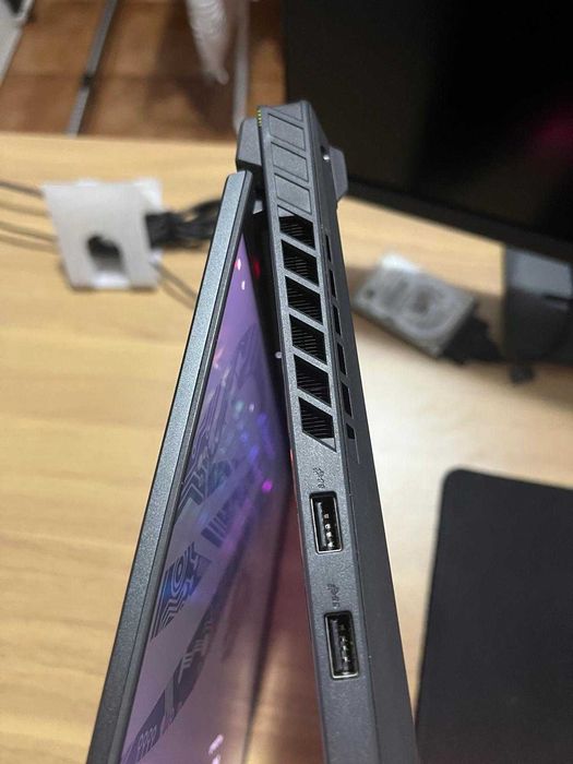 ASUS ROG Strix G16 i9 14900HX RTX 4060 32GB SSD 240Hz Garanție 8 luni