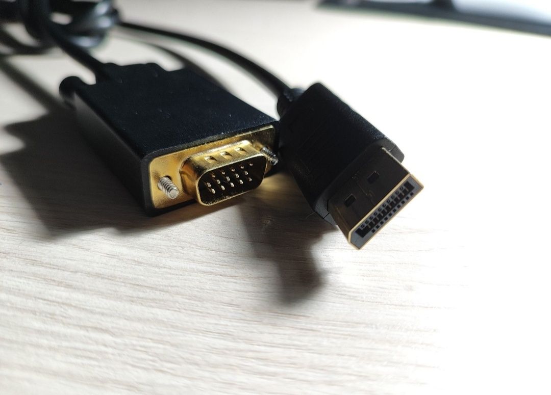 VGA - Display Port кабель