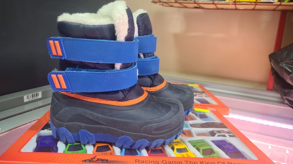 Детски есенно зимни обувки апрески 28 номер