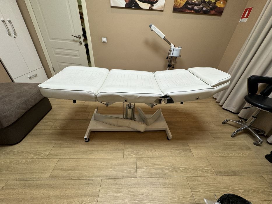 Кушетка. Кресло-кушетка косметологическая