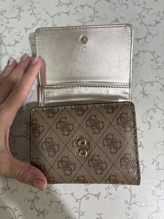 Дамски портфейл guess