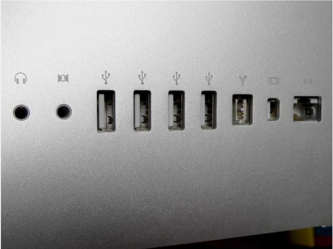 Перфектен iMac 21.5" 8GB Ram 128GB SSD macOS 10.13, High Sierra