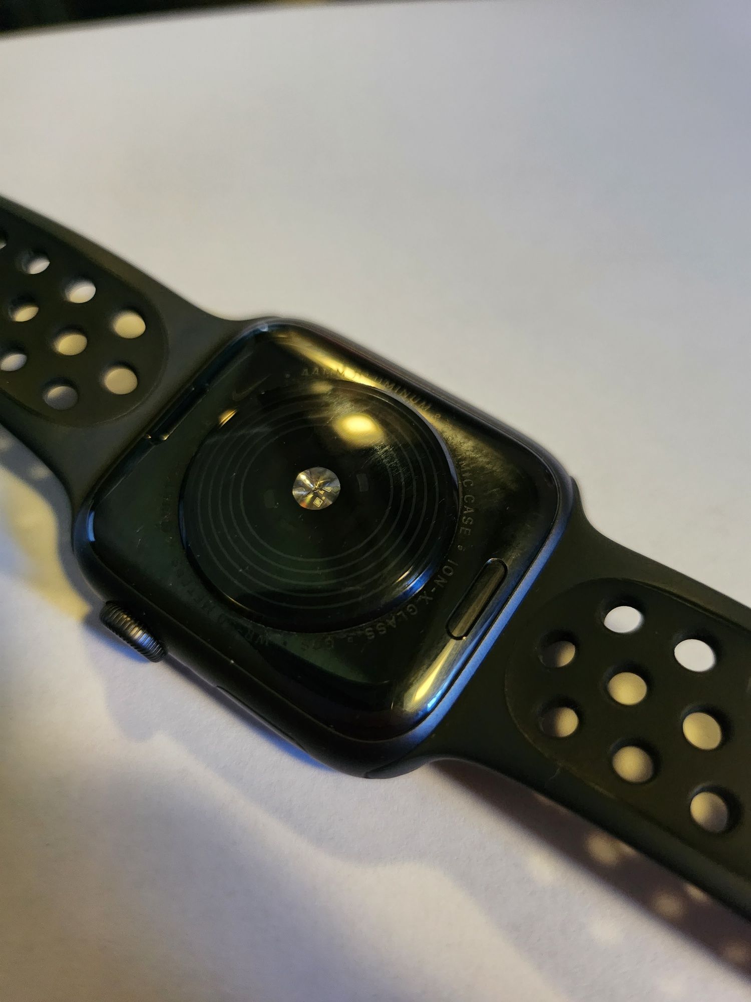Vand ceas Apple Watch SE 44Mm