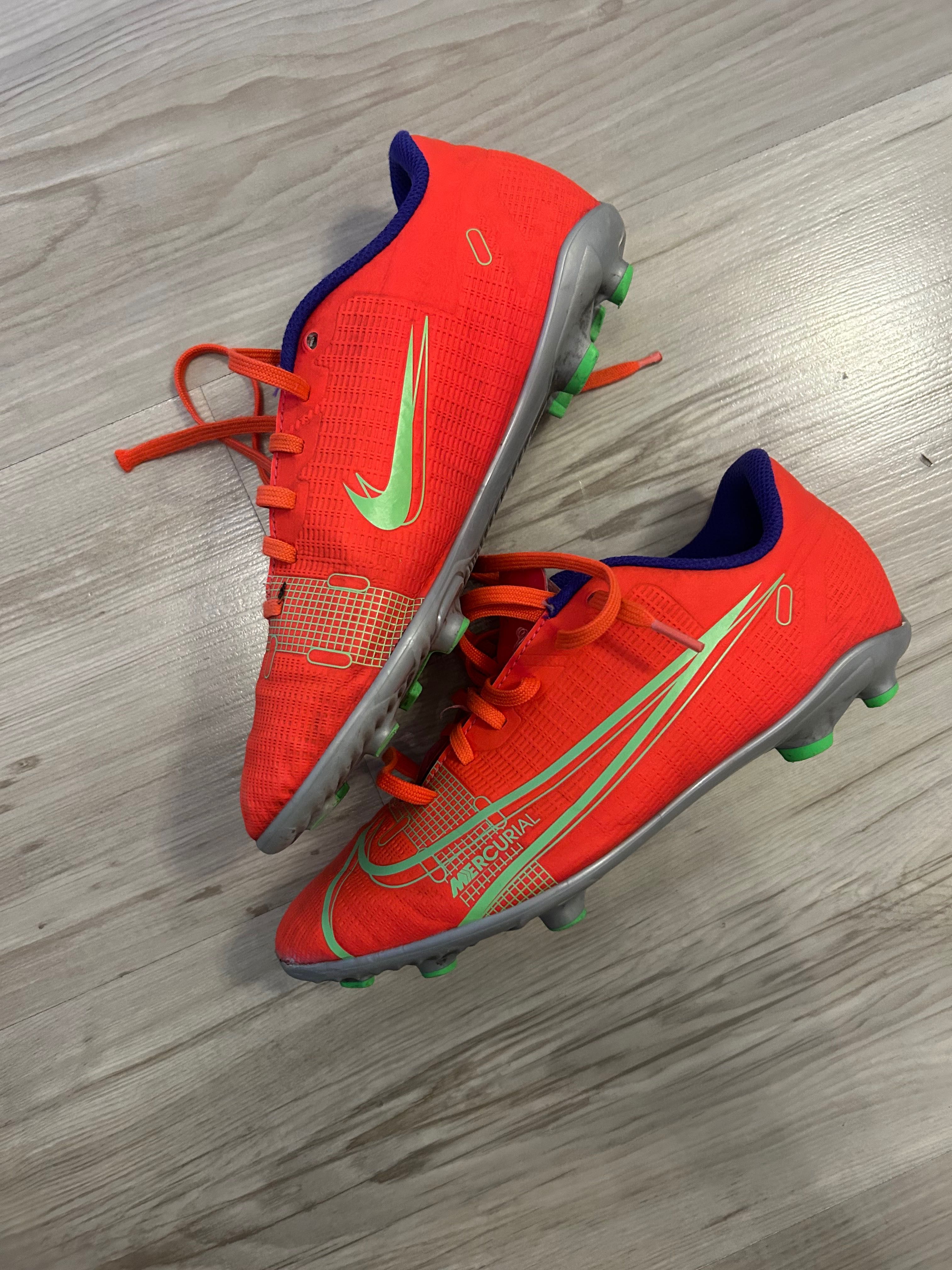 Детски бутонки Nike