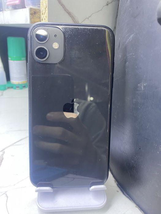 Айфон 11 продам срочно