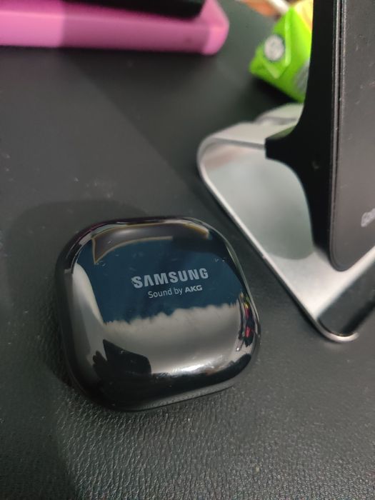 Samsung buds live