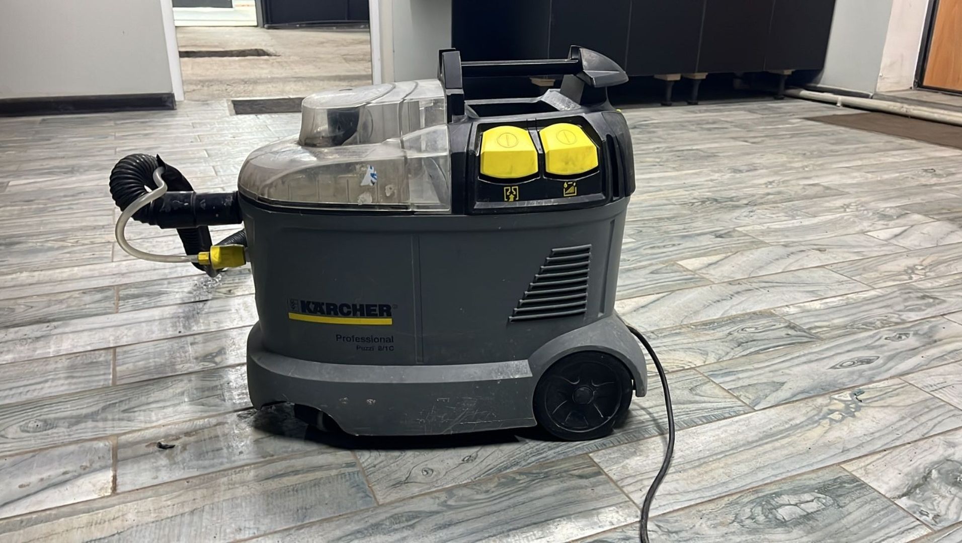 Karcher puzzi 8/1