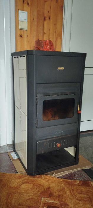 Камина Прити с водна риза.