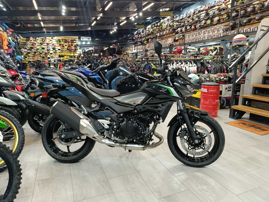 Kawasaki Z 500 -0km pret livrare prin EST BIKE Campina