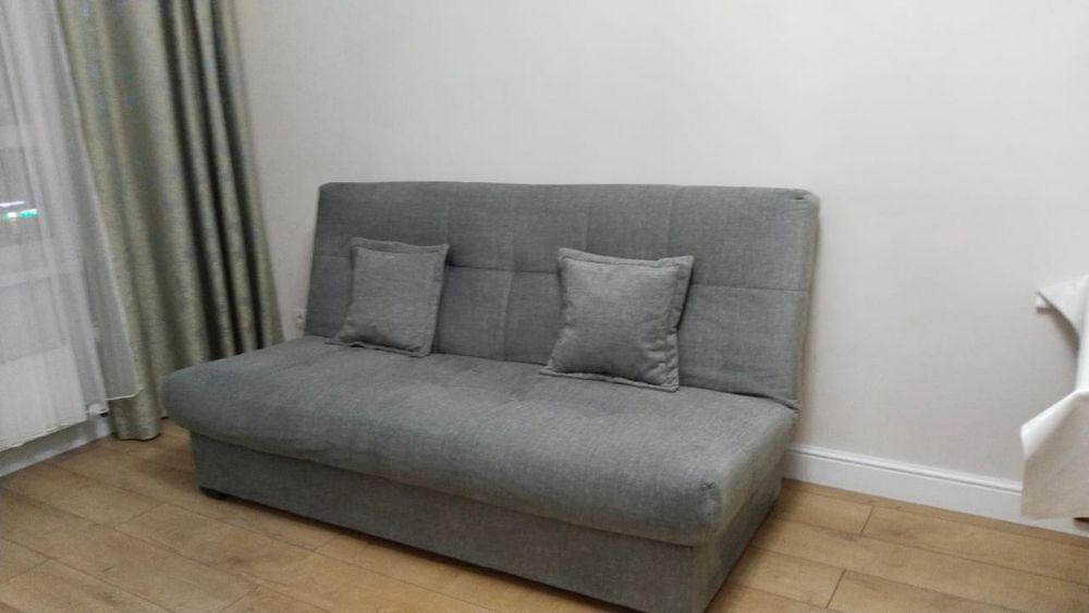 Продается диван в хорошем состоянии