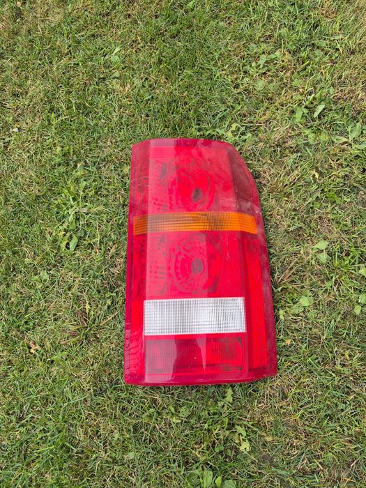 Ленд ровер дисковери задний фонарь