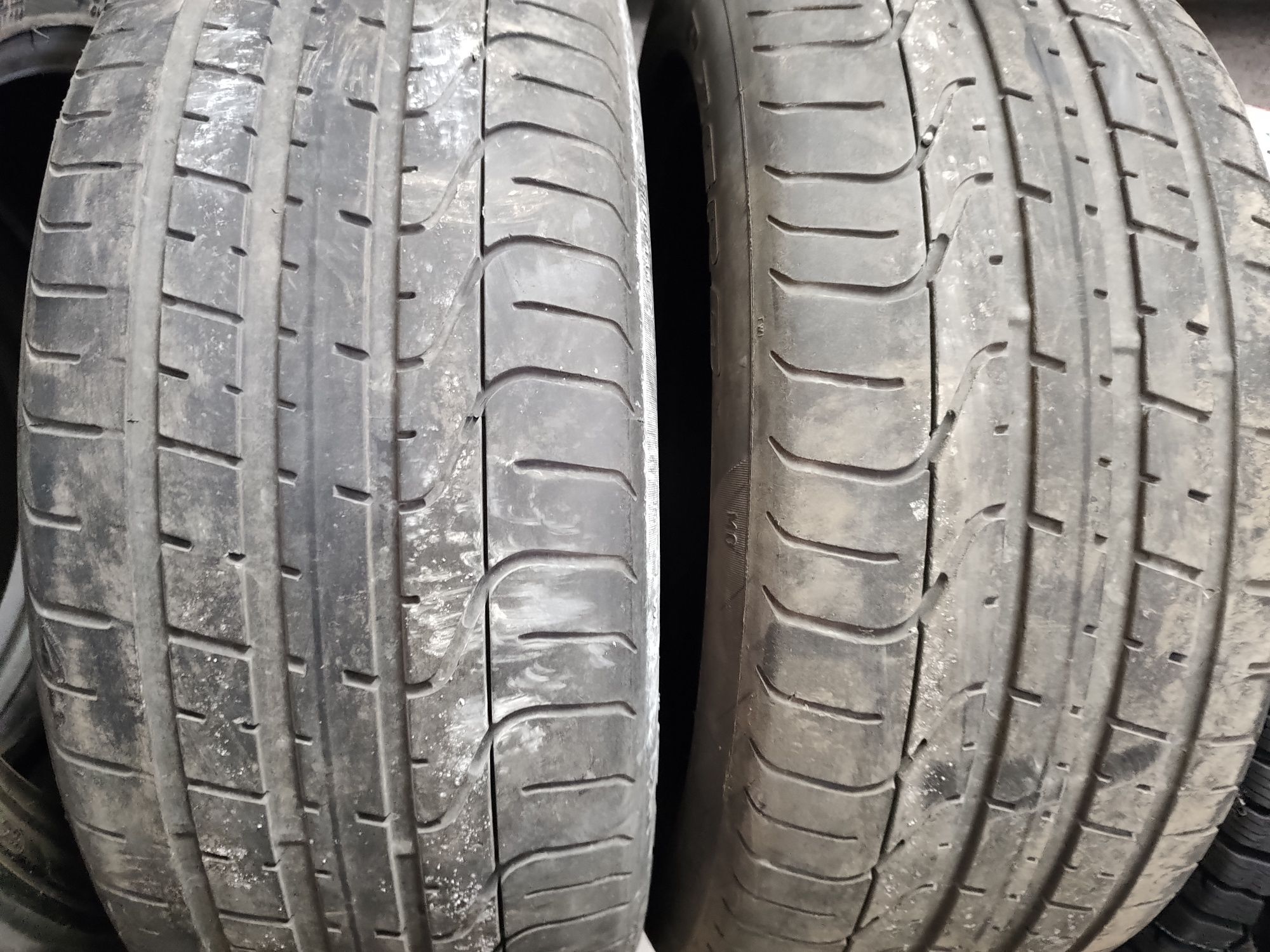 205/60R16; 235/50R18; 245/50R18; 235/50R19