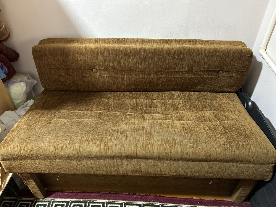 2та диван тезда сотилади