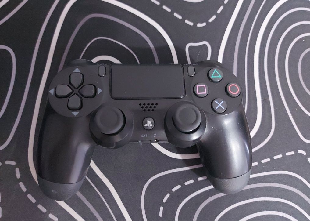 Геймпад Dualshock 4