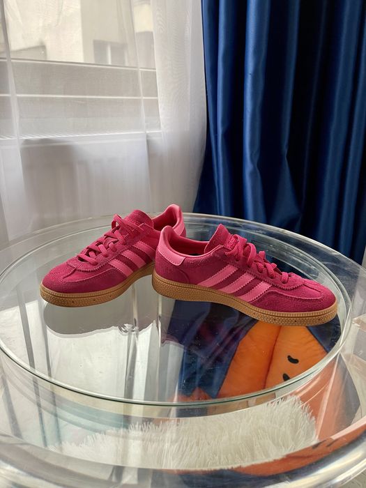 Adidas нови 33 номер