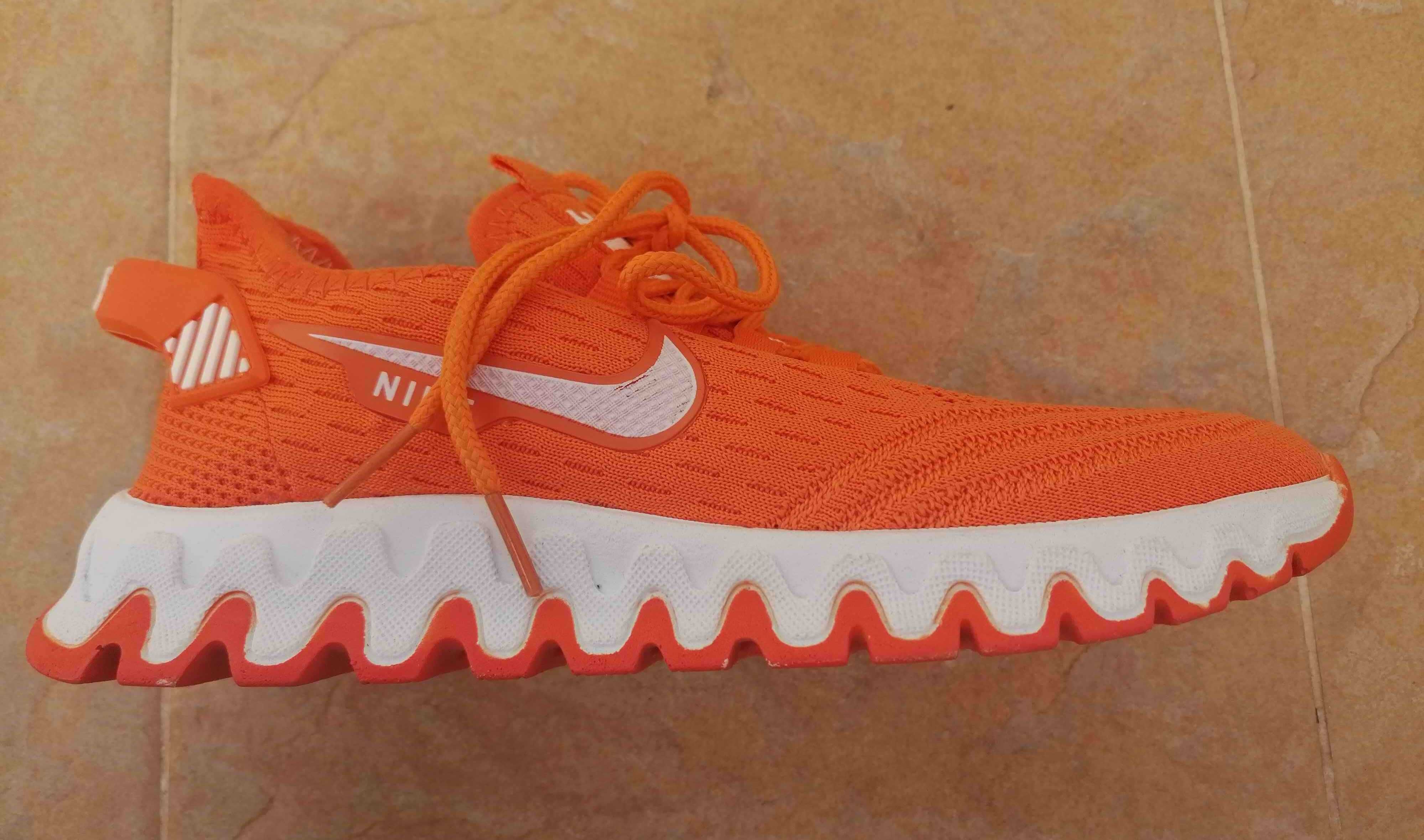 Нови маратонки NIKE
