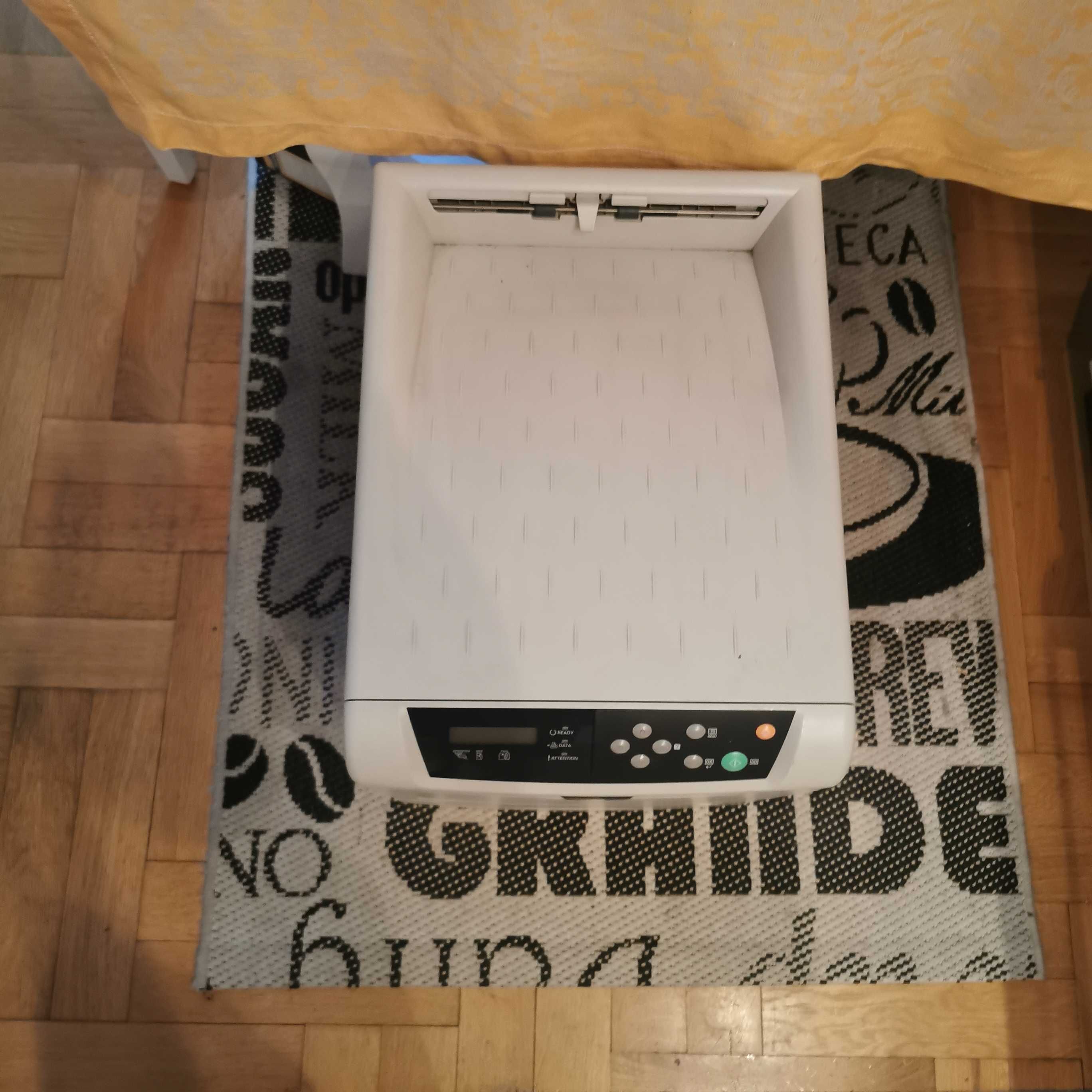 Цветен лазарен Kyocera FS C-5015N и още около 25 тонер касети