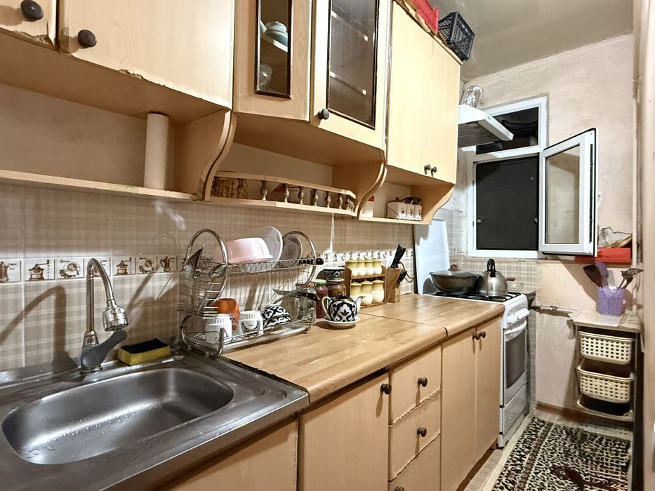 3/4/4 Лисунова, 77-ая серия, два балкона и сушилка, Кадышева Кинотеатр