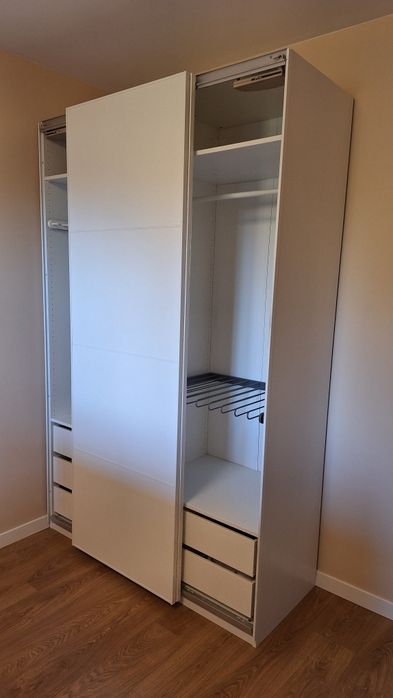 Гардероб с плъзгащи врати Икеа