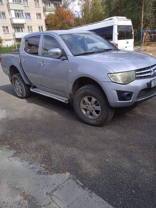 Митсубиси L200 пикап