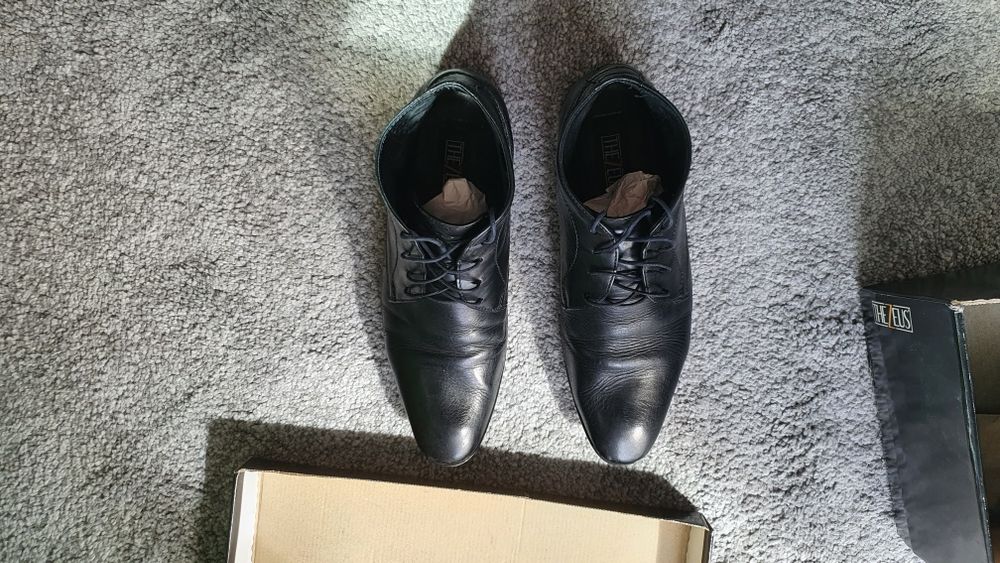 Ghete piele barbat negru
