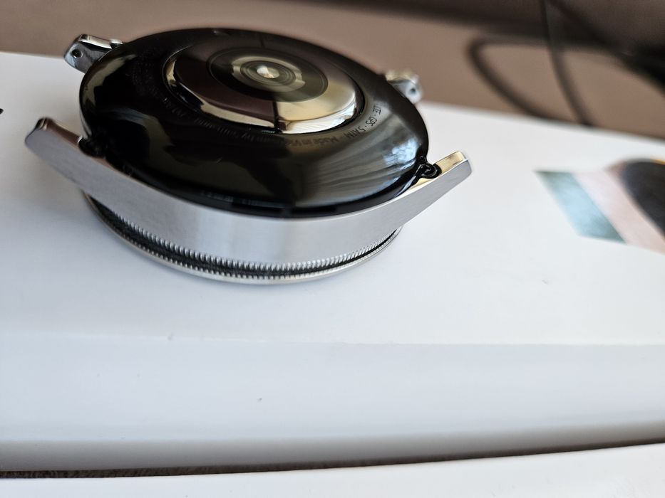 Samsung Galaxy Watch 6 Classic 47мм LTE много аксесоари, Spigen каишка