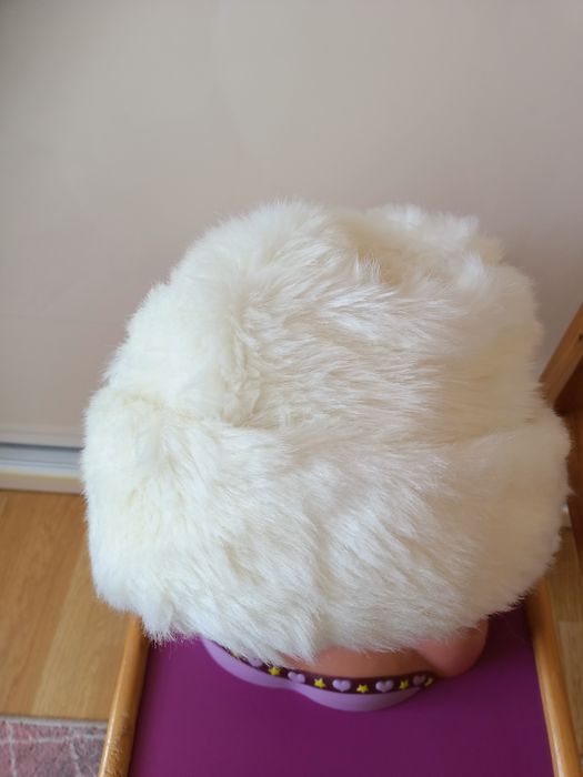 Caciula alba de blana ecologica