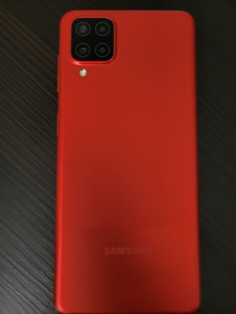 Продам телефон Samsung A12