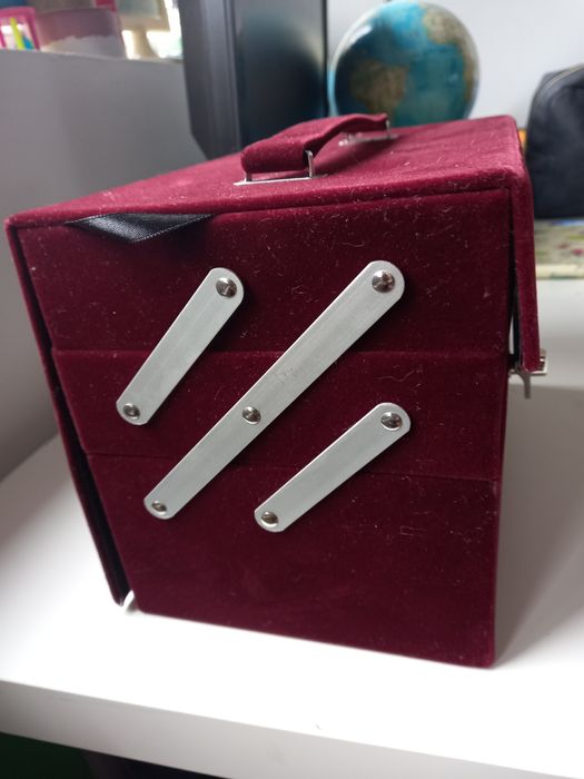 Cutie eleganta de bijuterii