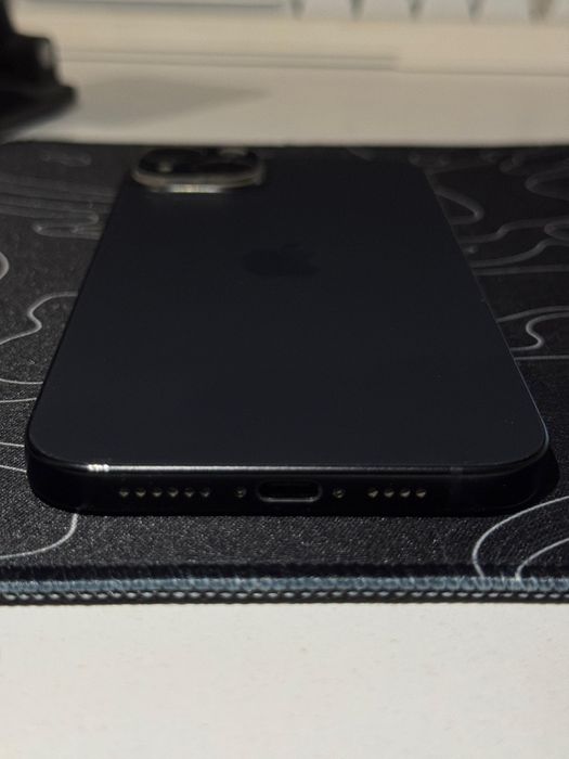 iPhone 15 Plus 256GB, Black Titanium, cutie, stare excelenta