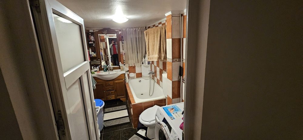 Vand casa (direct proprietar) .Str. Buda.La 4 km de centru