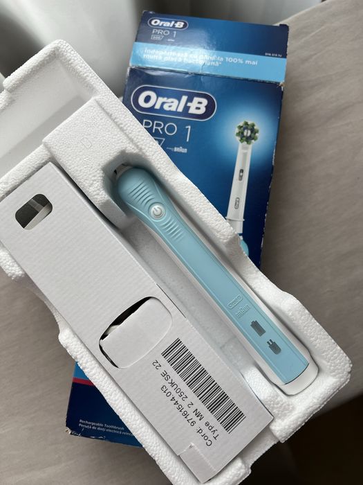 Periuta electrica Oral B Braun